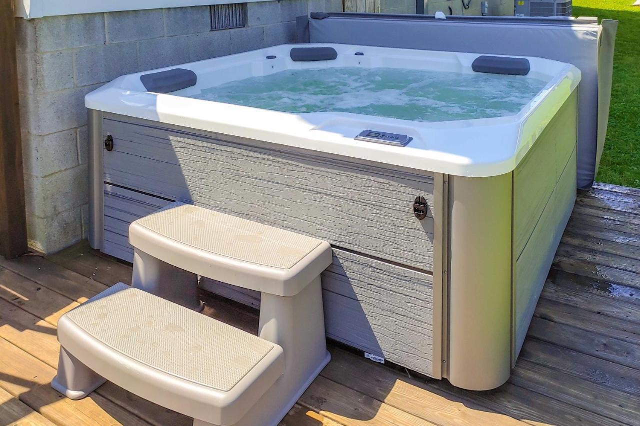 Dog-Friendly Fayetteville Home With Hot Tub! Luaran gambar